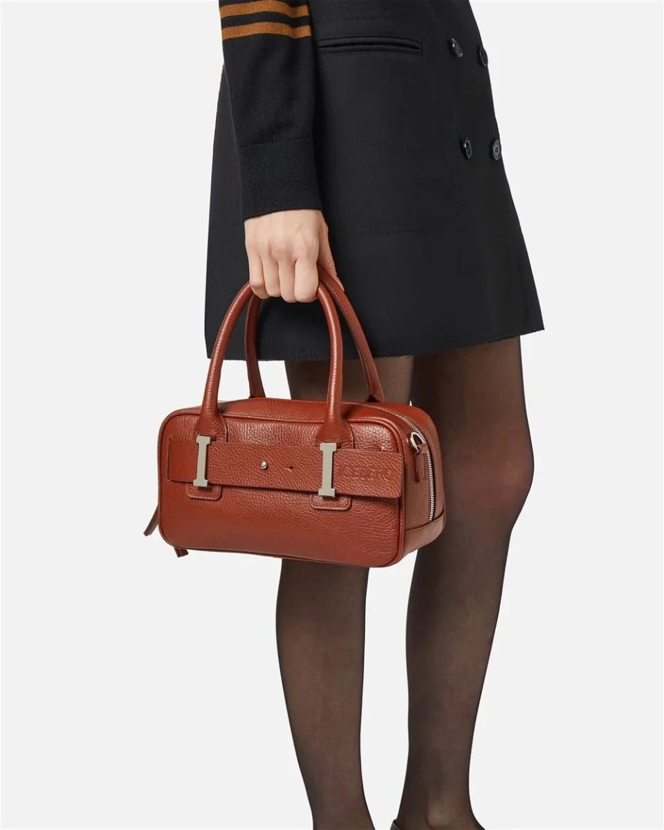 Bolsa de Ombro em Pele Hazelnut "Prince" com Fivelas Logótipo "I" – Iceberg - Image 3