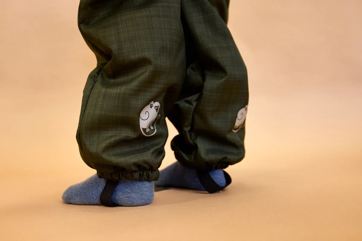 Monkey Mum® Fato-macaco infantil de inverno em softshell com forro de borrego - Pequeno caçador caqui com urso - tam. 98/104, 110/116 - Image 9